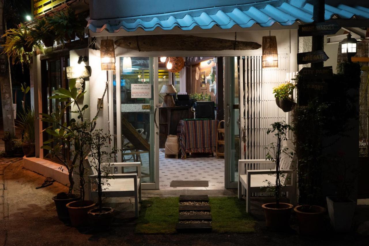 Past Tense Hostel Chiang Mai Eksteriør bilde