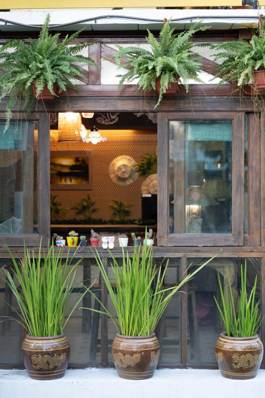 Past Tense Hostel Chiang Mai Eksteriør bilde