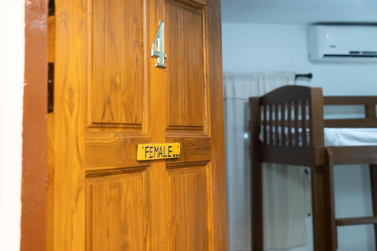 Past Tense Hostel Chiang Mai Eksteriør bilde